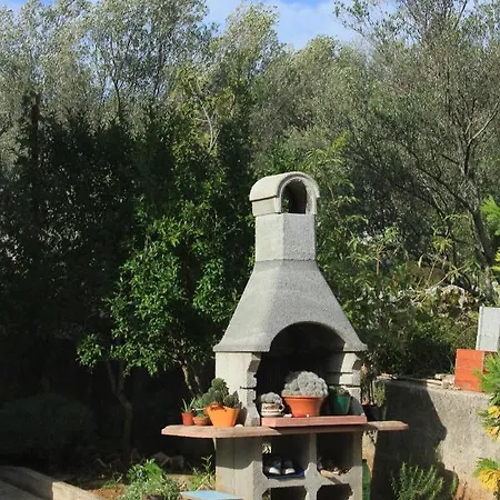 Apartman By The Sea Cove Mala Lamjana, Ugljan - 827 Kali