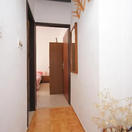 Apartman By The Sea Cove Mala Lamjana, Ugljan - 827